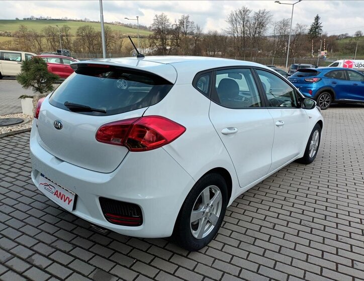 KIA Ceed Hatchback 1,4 l 73 kw