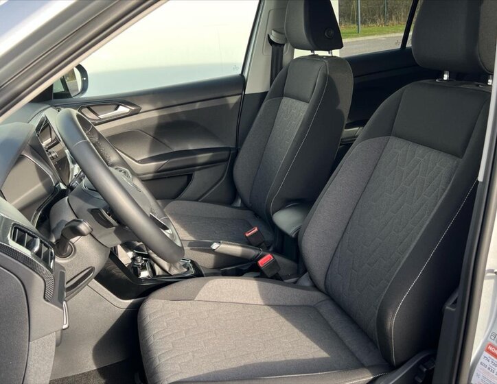 Volkswagen T-Cross 12