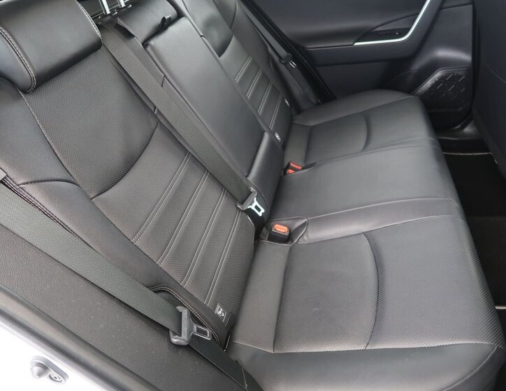 Toyota RAV4 Kombi 2,5 l 131 kw