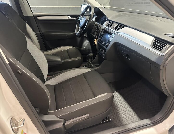 Škoda Rapid Hatchback 999,0 81 kw