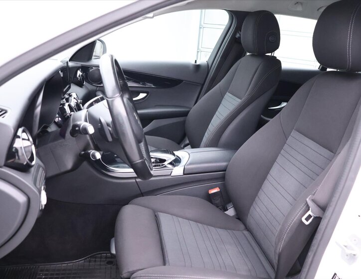 Mercedes-Benz Třídy C Kombi 2,1 l 100 kw