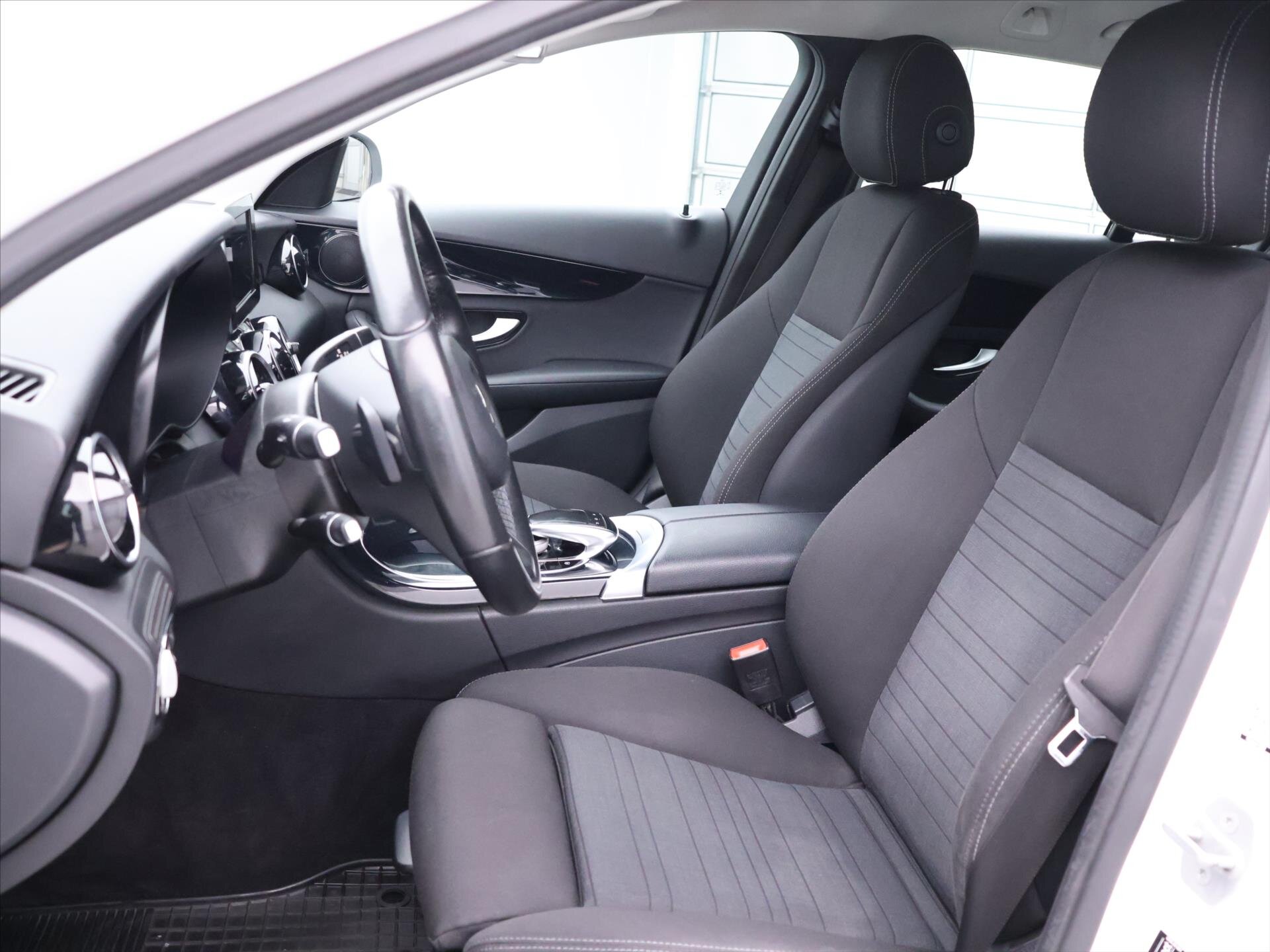 Mercedes-Benz Třídy C Kombi 2,1 l 100 kw