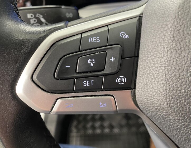 Volkswagen Golf Hatchback 999,0 81 kw