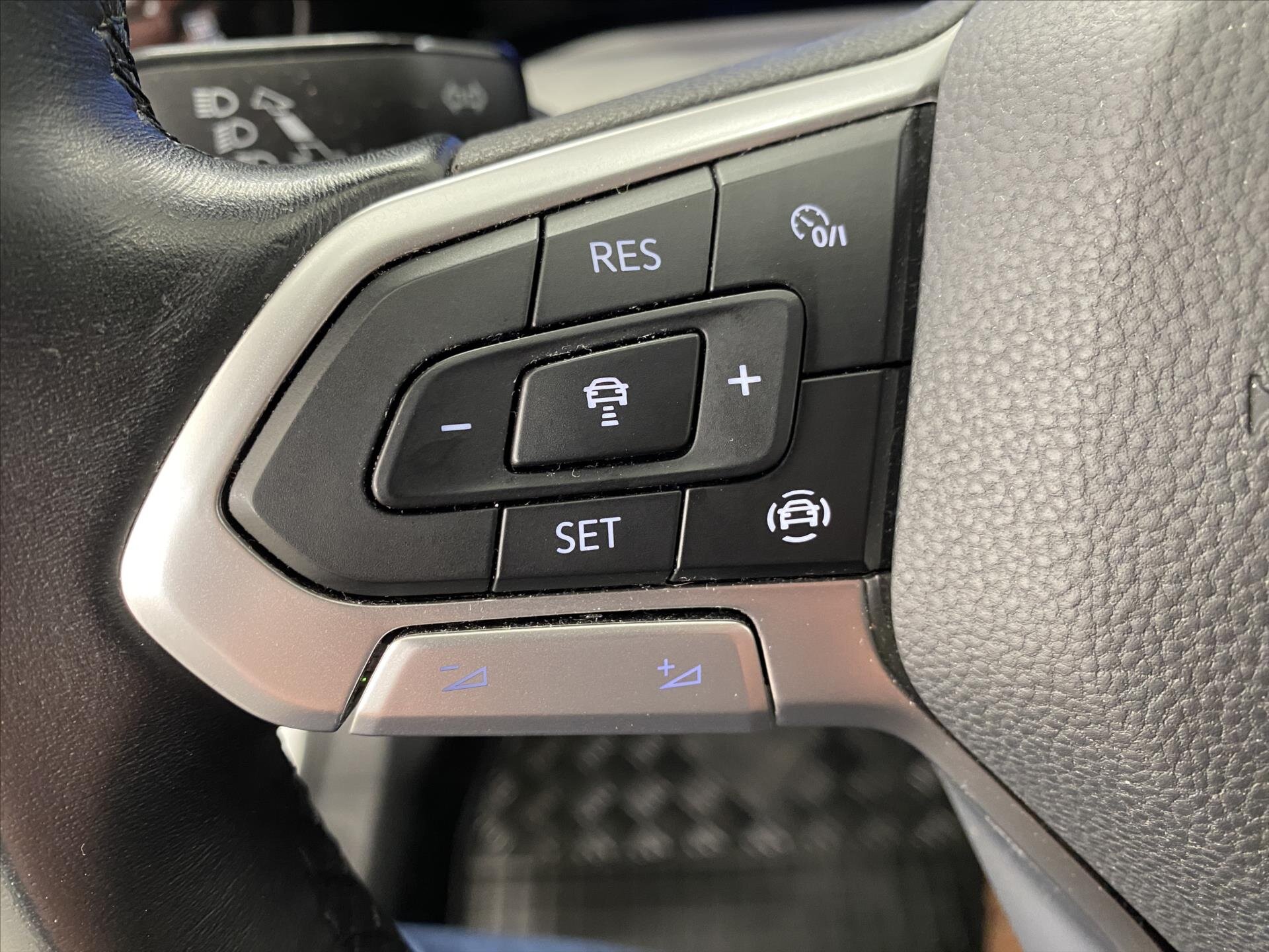 Volkswagen Golf Hatchback 999,0 81 kw