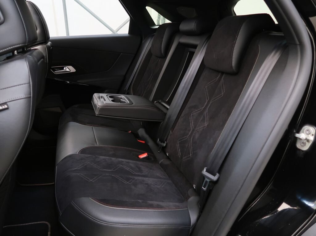 DS Automobiles DS7 Crossback SUV / Terénní 1,6 l 147 kw