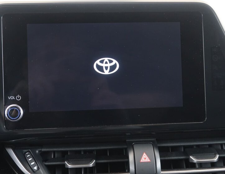 Toyota C-HR SUV 1,8 l 72 kw