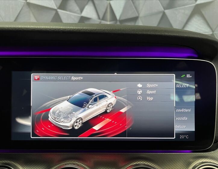 Mercedes-Benz Třídy E 19