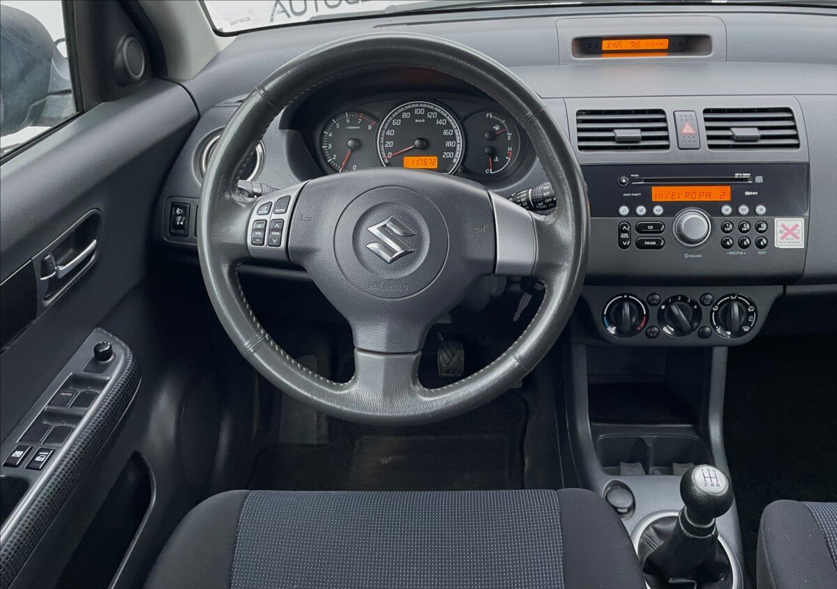 Suzuki Swift Hatchback 1,3 l 67 kw