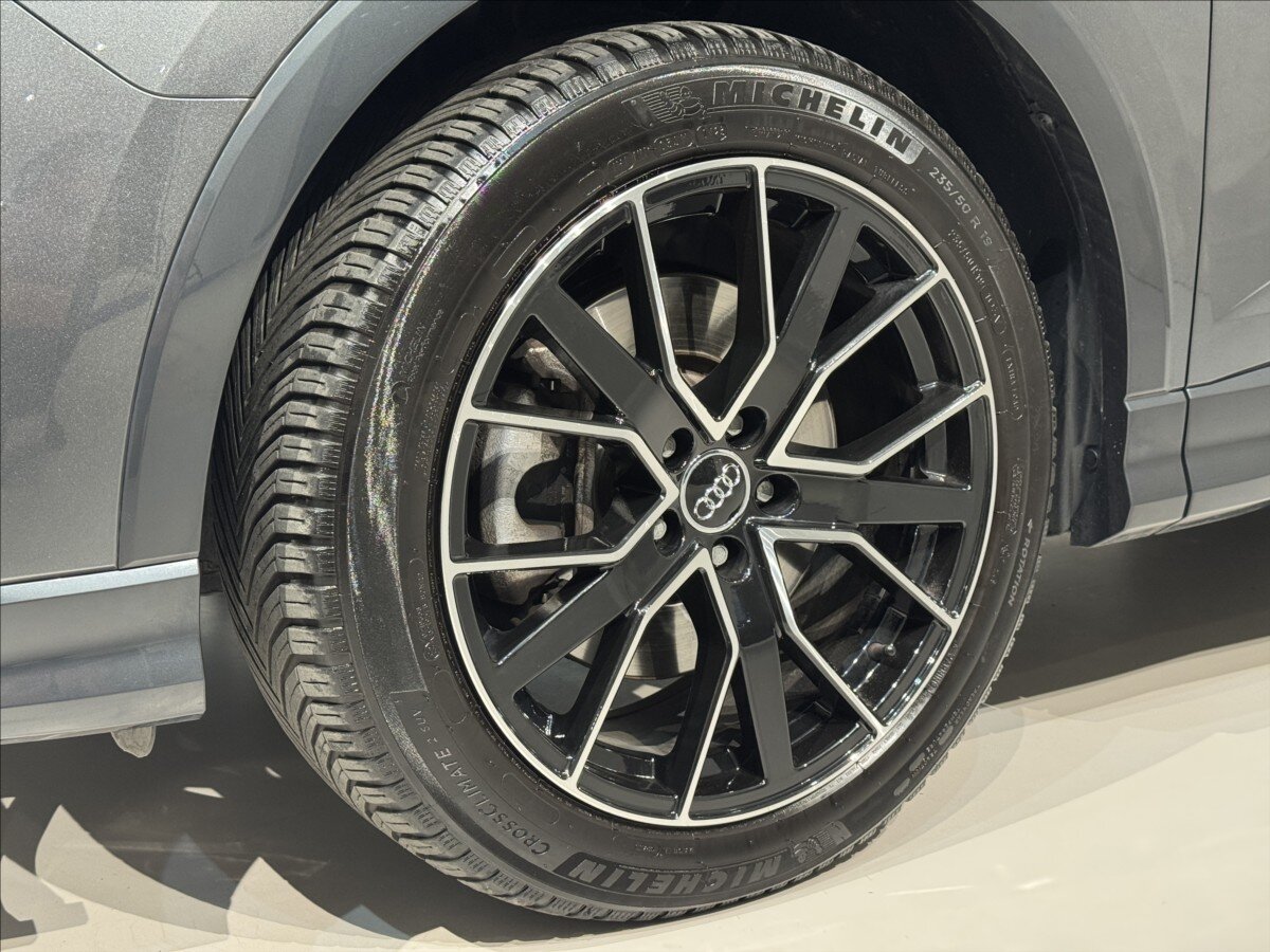 Audi Q3 SUV 2,0 l 140 kw