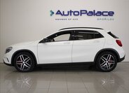 Mercedes-Benz GLA SUV / Terénní 2,0 l 155 kw