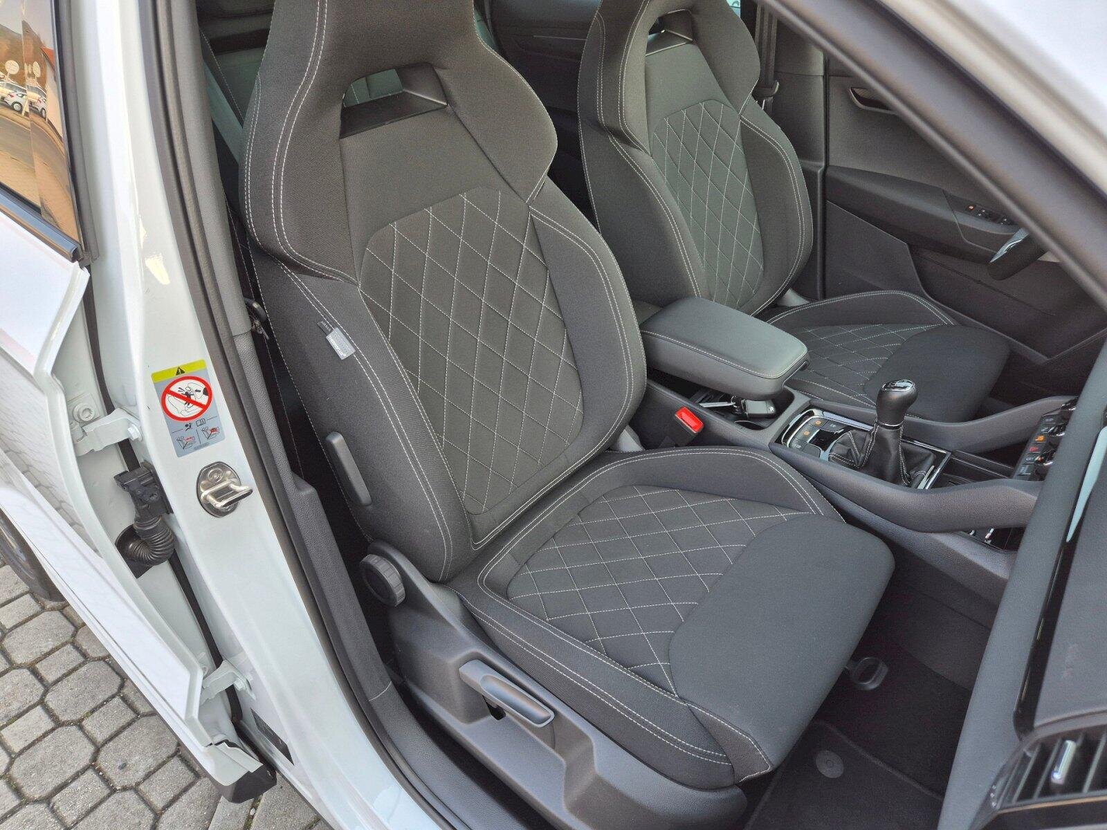 Škoda Karoq SUV / Terénní 1,5 l 110 kw