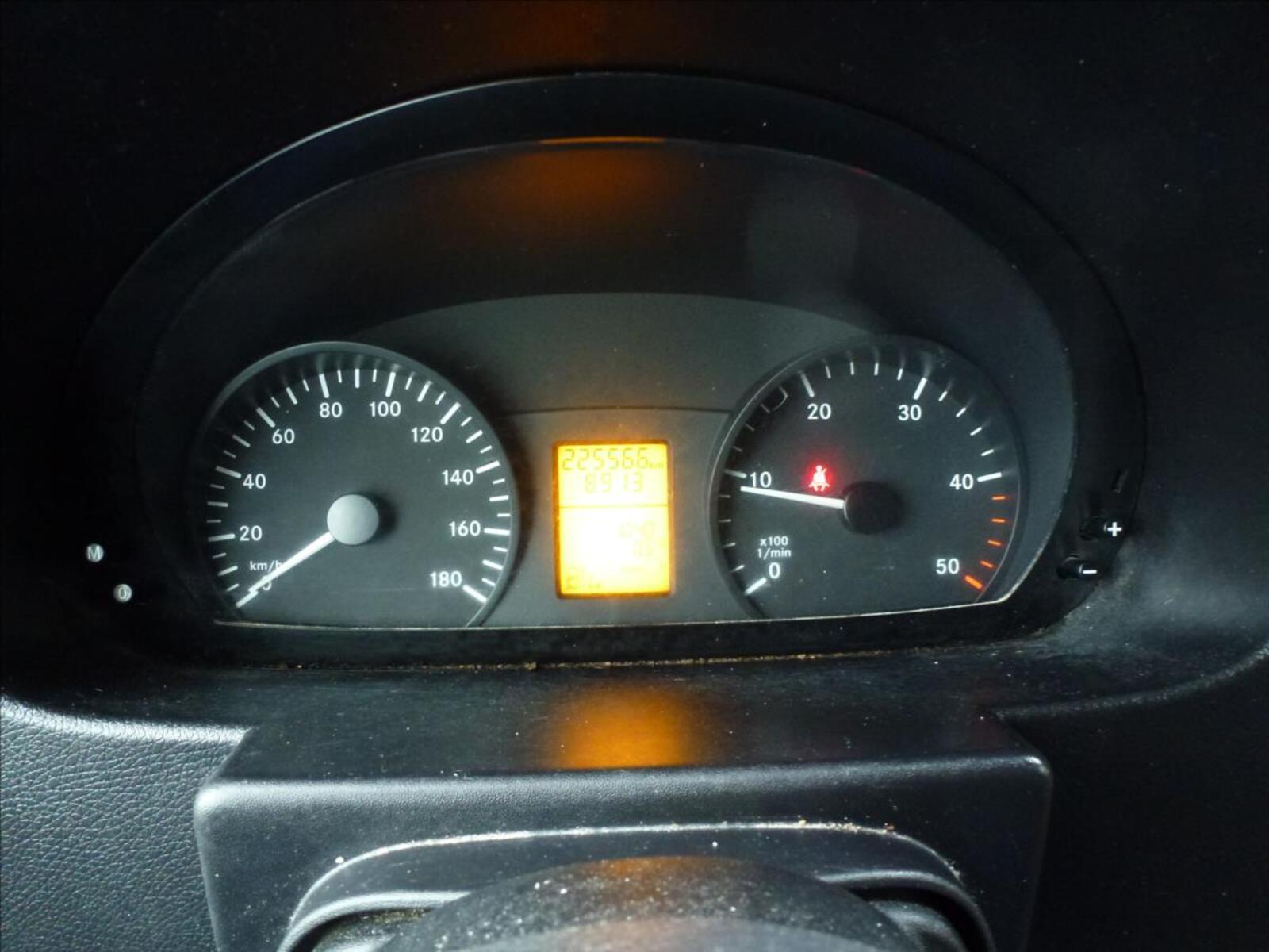 Mercedes-Benz Sprinter 33