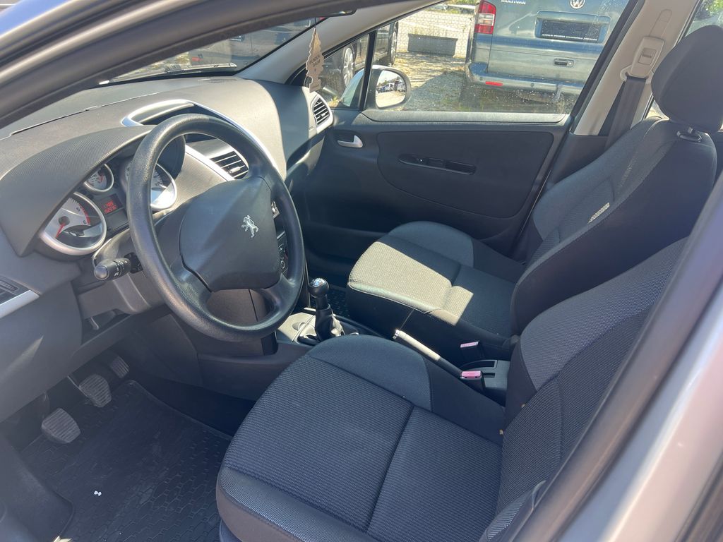 Peugeot 207
