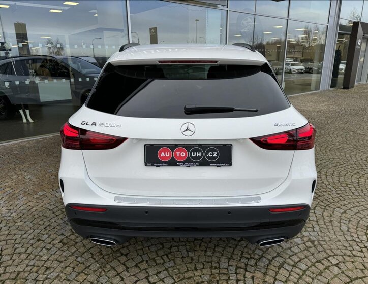 Mercedes-Benz GLA SUV / Terénní 2,0 l 110 kw