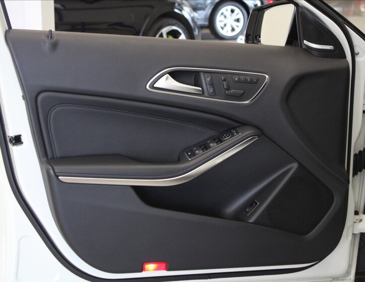 Mercedes-Benz GLA SUV / Terénní 2,0 l 155 kw