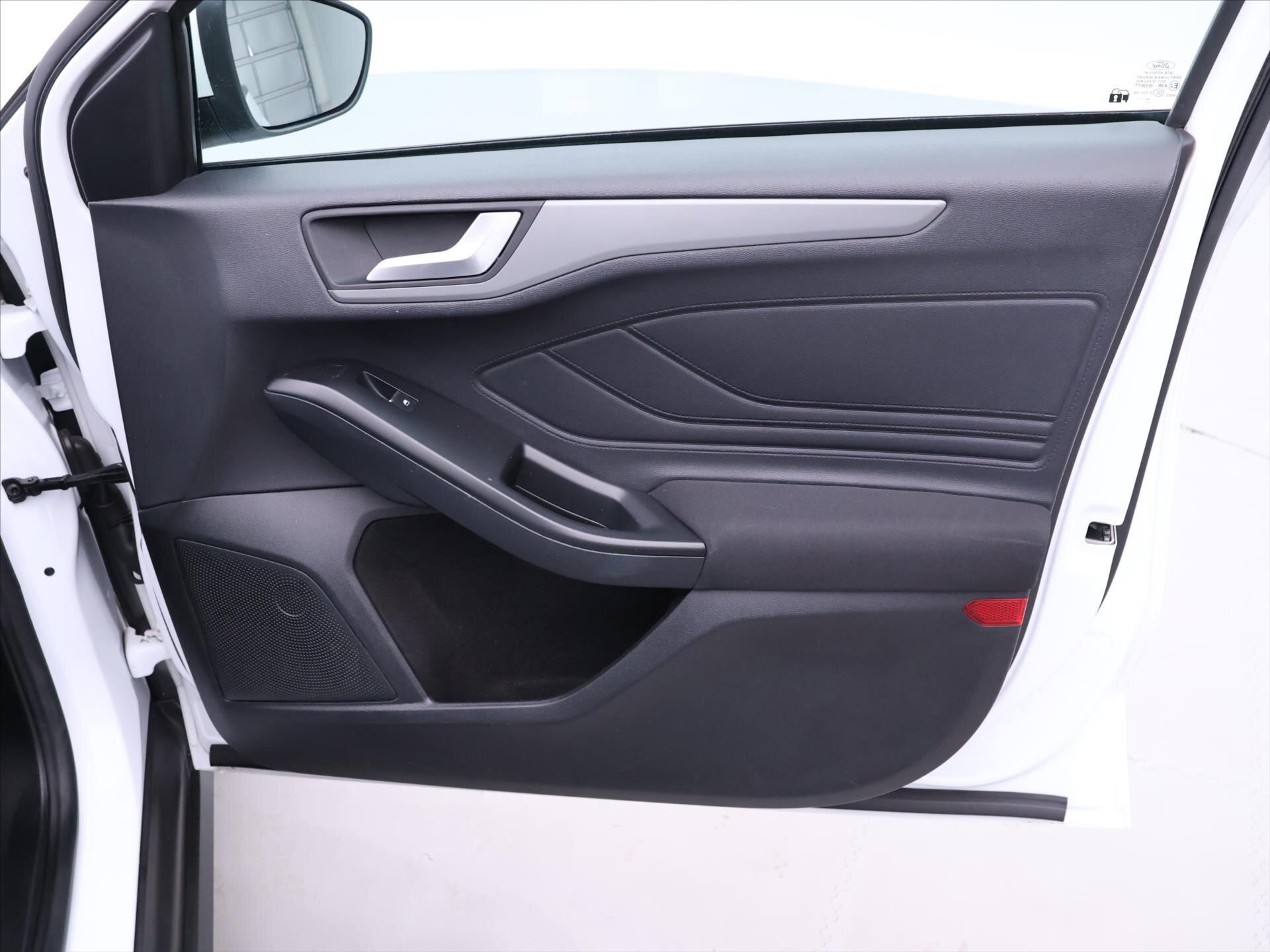 Ford Focus Kombi 999,0 74 kw