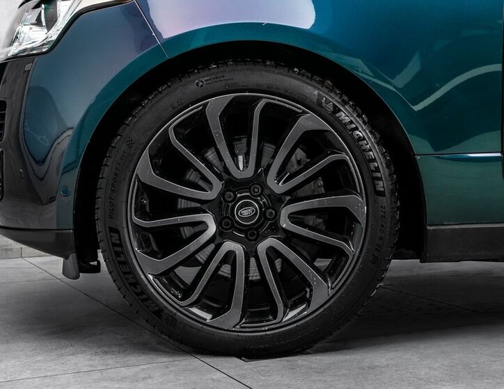 Land Rover Range Rover SUV 4,4 l 250 kw