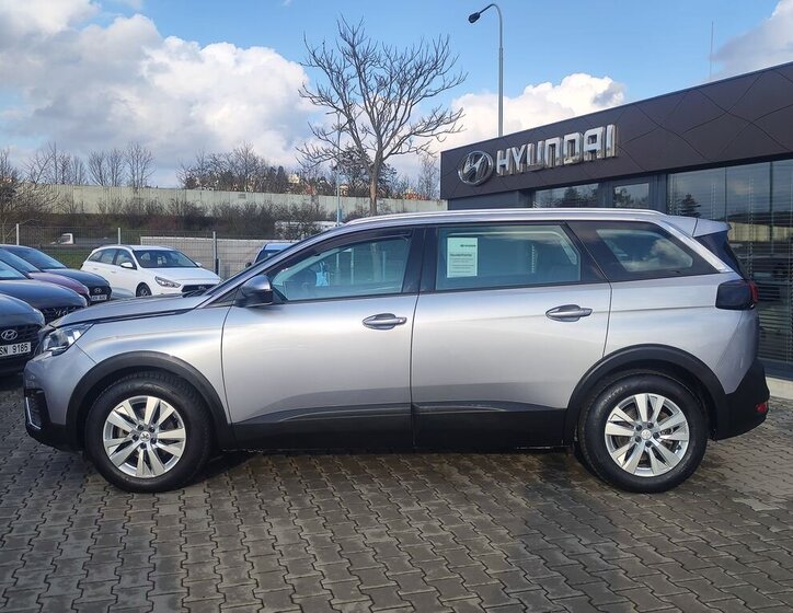 Peugeot 5008 SUV / Terénní 1,2 l 96 kw