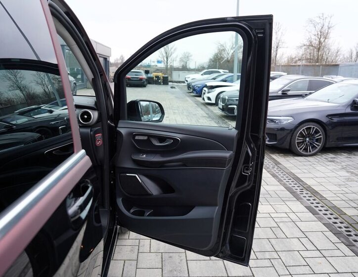 Mercedes-Benz Třídy V MPV 2,1 l 140 kw