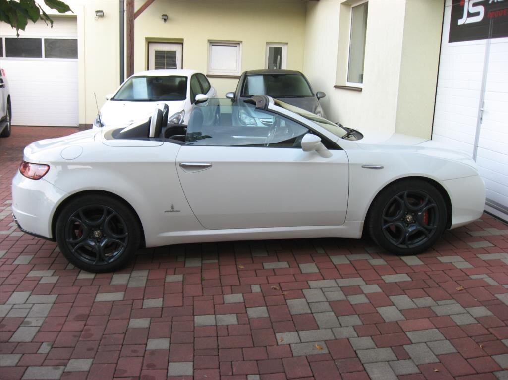 Alfa Romeo Spider Kabriolet 2,2 l 136 kw