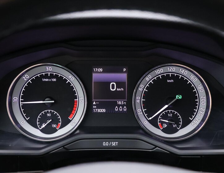 Škoda Superb Kombi 2,0 l 140 kw