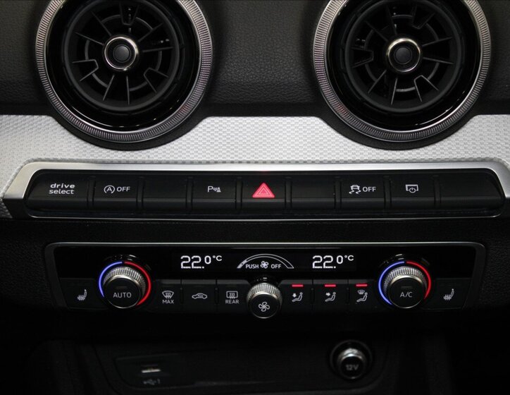 Audi Q2 SUV / Terénní 2,0 l 110 kw