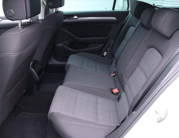 Volkswagen Passat Kombi 2,0 l 110 kw