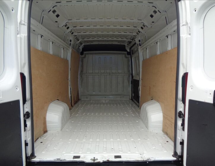 Peugeot Boxer Ostatní 2,2 l 121 kw