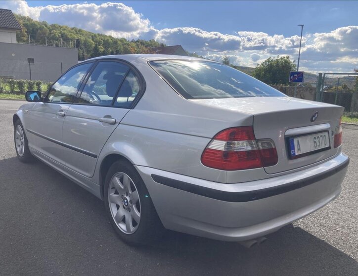 BMW Řada 3 Sedan / Limuzína 2,5 l 141 kw