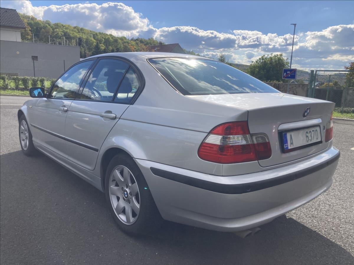 BMW Řada 3 Sedan / Limuzína 2,5 l 141 kw