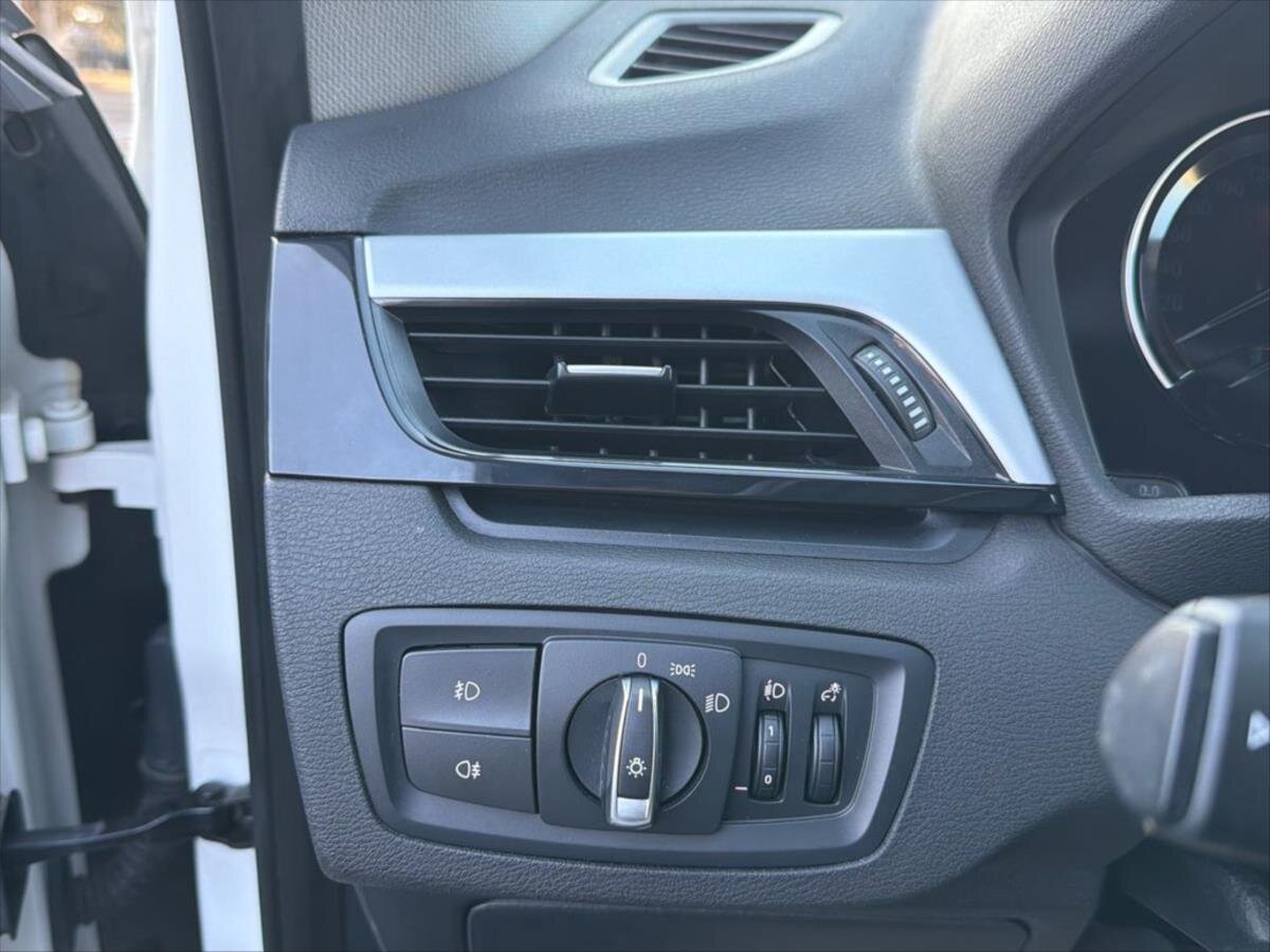 BMW X1 Kombi 2,0 l 141 kw