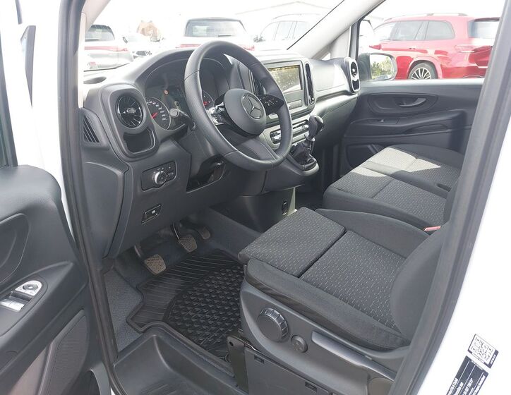 Mercedes-Benz Vito 14