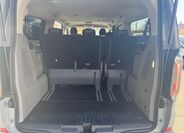 Ford Tourneo Custom 12