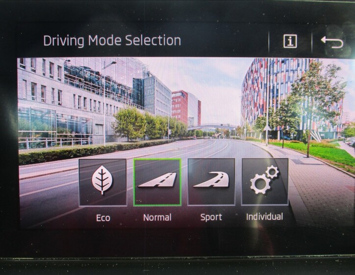 Škoda Scala Hatchback 999,0 81 kw