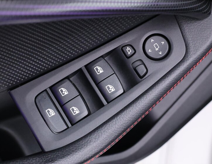 BMW Řada 1 Hatchback 2,0 l 195 kw