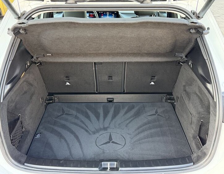 Mercedes-Benz GLA SUV / Terénní 2,0 l 140 kw