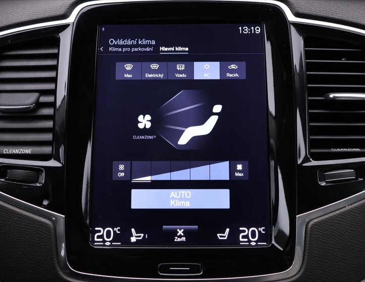 Volvo XC90 SUV / Terénní 2,0 l 165 kw