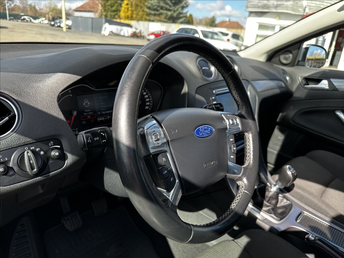 Ford Mondeo Kombi 2,0 l 103 kw