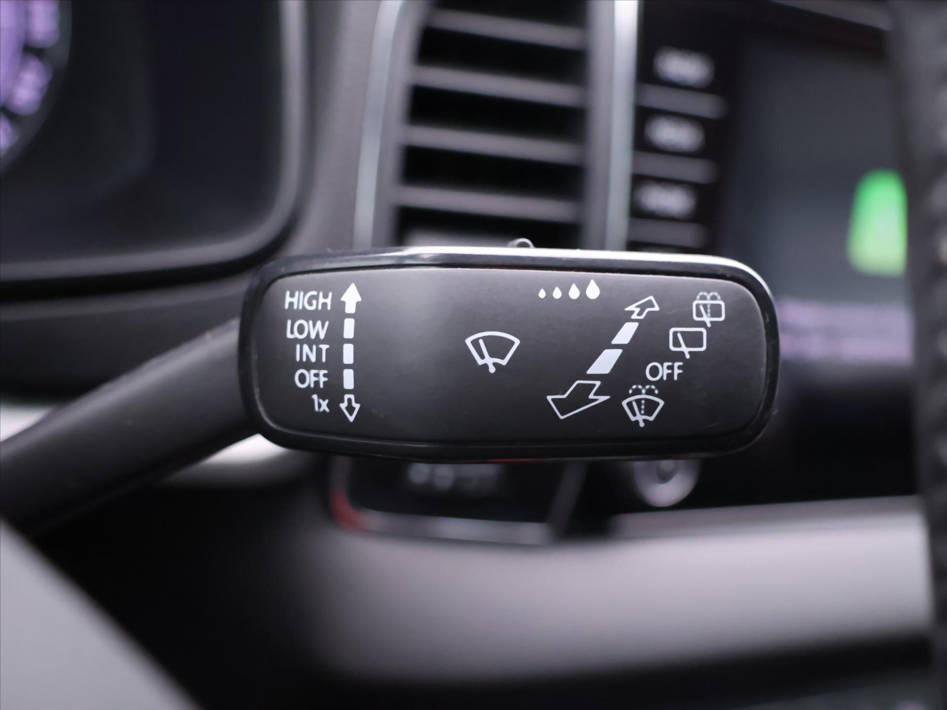 Škoda Karoq SUV / Terénní 1,5 l 110 kw