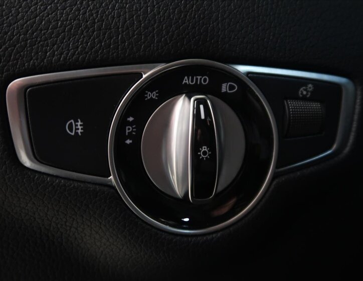 Mercedes-Benz Třídy E Kombi 2,0 l 135 kw