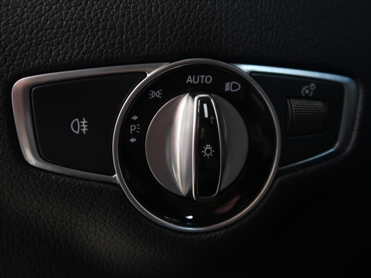 Mercedes-Benz Třídy E Kombi 2,0 l 135 kw