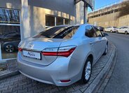 Toyota Corolla Sedan / Limuzína 1,6 l 97 kw