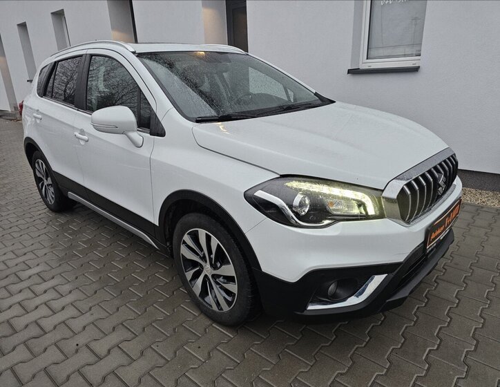 Suzuki SX4 S-Cross 4