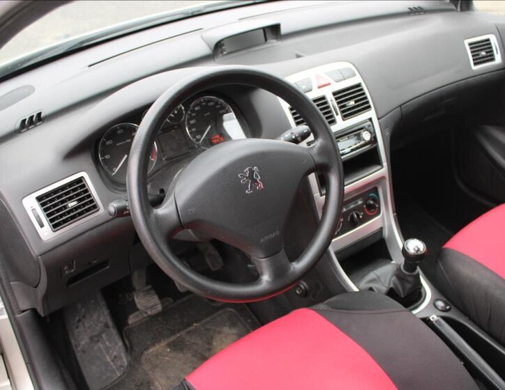 Peugeot 307 Hatchback 1,6 l 66 kw