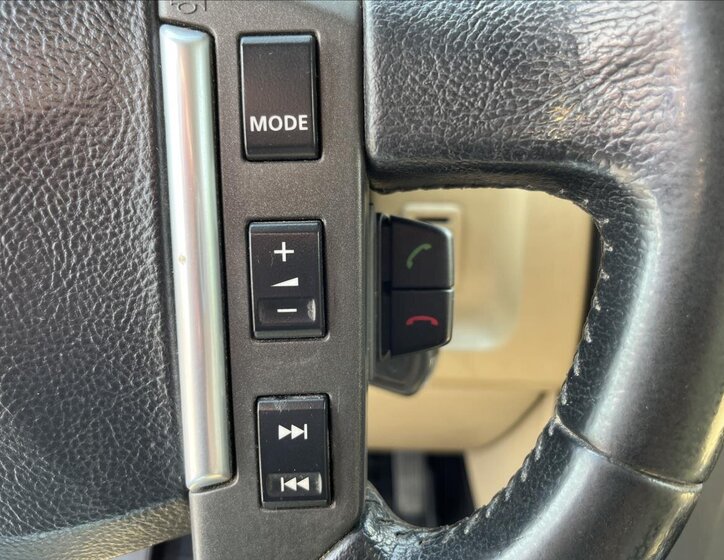 Land Rover Discovery SUV 2,7 l 140 kw