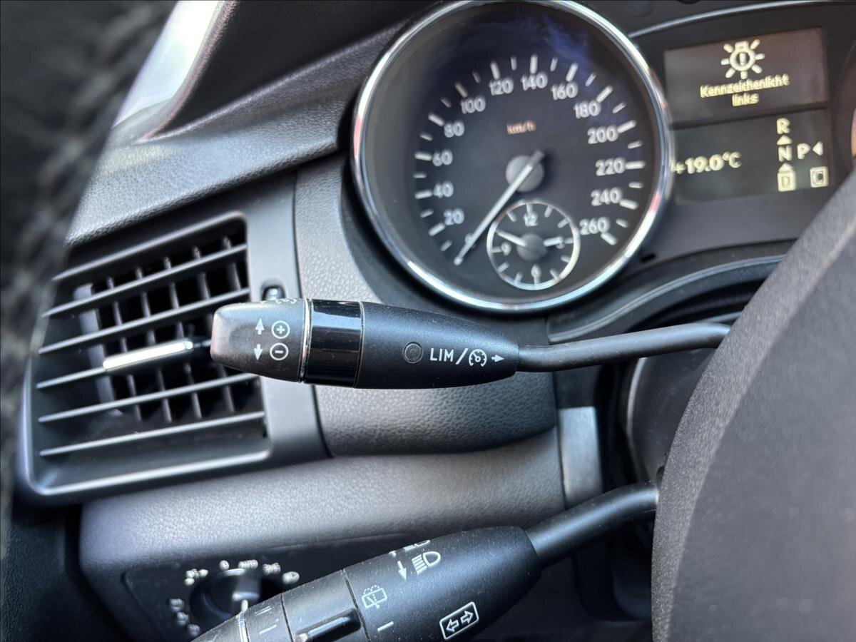 Mercedes-Benz Třídy R Kombi 3,0 l 165 kw