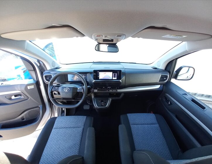 Toyota ProAce Verso 13