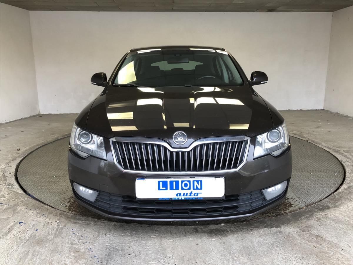 Škoda Superb Hatchback 2,0 l 103 kw