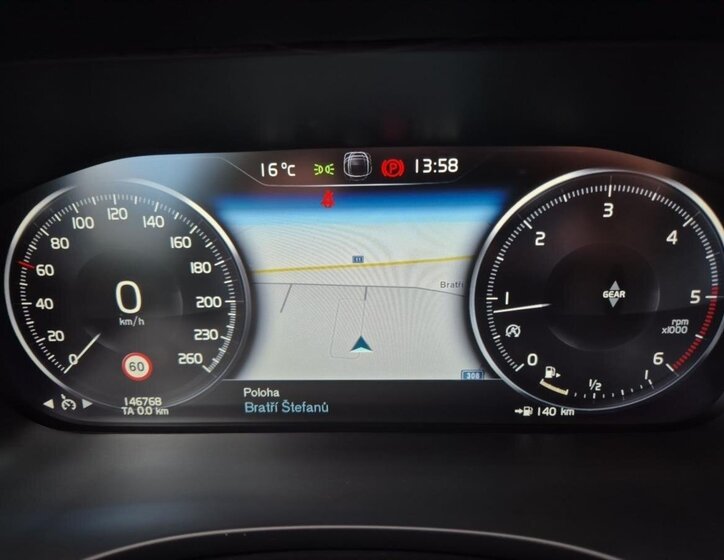 Volvo XC60 SUV / Terénní 2,0 l 110 kw