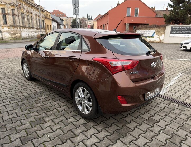Hyundai i30 4